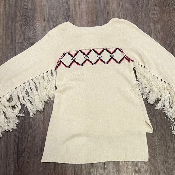 Boutique Knitted Tassel’d sweater - Picture 4 of 4